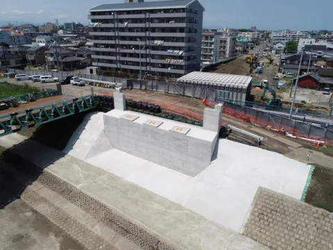 小戸之橋下部工(A1)受託工事 の現場写真