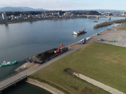 大淀川鶴島地区河道掘削（その2）工事 の現場写真