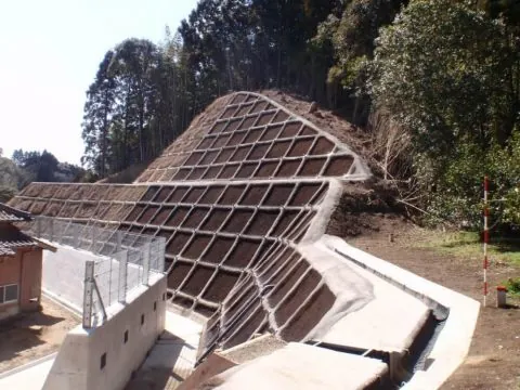浮田鳥越地区急傾斜崩壊対策工事 の現場写真