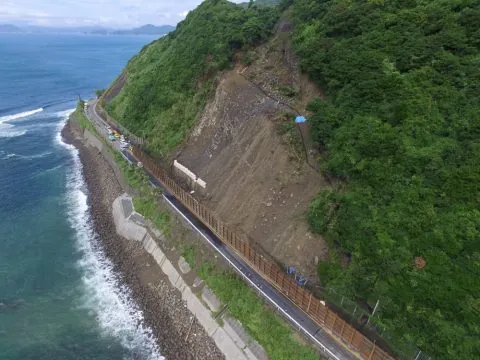国道220号宮浦地区応急復旧工事(その1) の現場写真