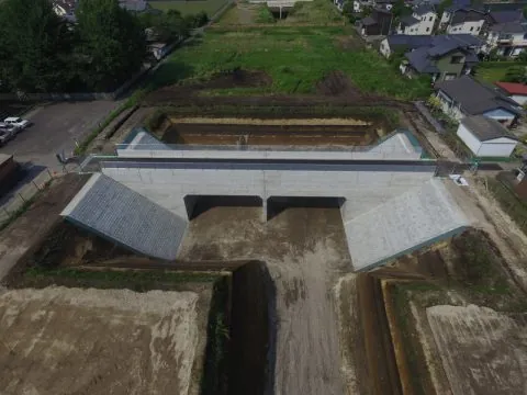 宮崎10号南横市地区第4号函渠設置工事 の現場写真