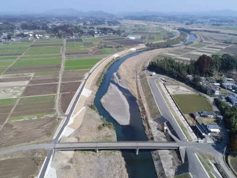 縄瀬地区堤防補強外工事 の現場写真